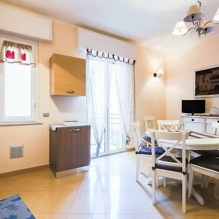 Leonardo Apartment *