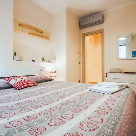 Leonardo Apartment *
